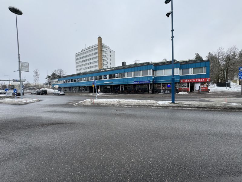 Keskeisellä paikalla Hyvinkään ydinkeskustassa vakiintunut ravintolatila. Lähellä rautatieasema, bussiasema, kauppakeskus Willa kävelymatkan pääsä jne.Kysy lisää mika.tilli@rhg.fi, 0407013005