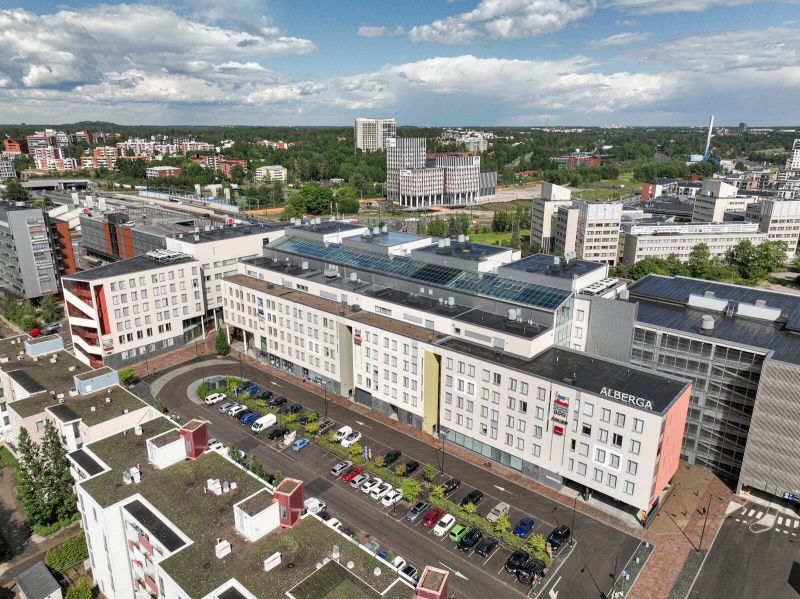 Alberga Business Park koostuu viidestä toimistorakennuksesta, jotka sijaitsevat Espoon Leppävaarassa, Kauppakeskus Sellon ja Kehä I:n kulmauksessa. Vuonna 2013 valmistunut A-talo tarjoaa laadukkaita ja yksilöllisiä toimitiloja erinomaisella sijainnilla. Viiden toimitilarakennuksen yhteiset tilat ede...