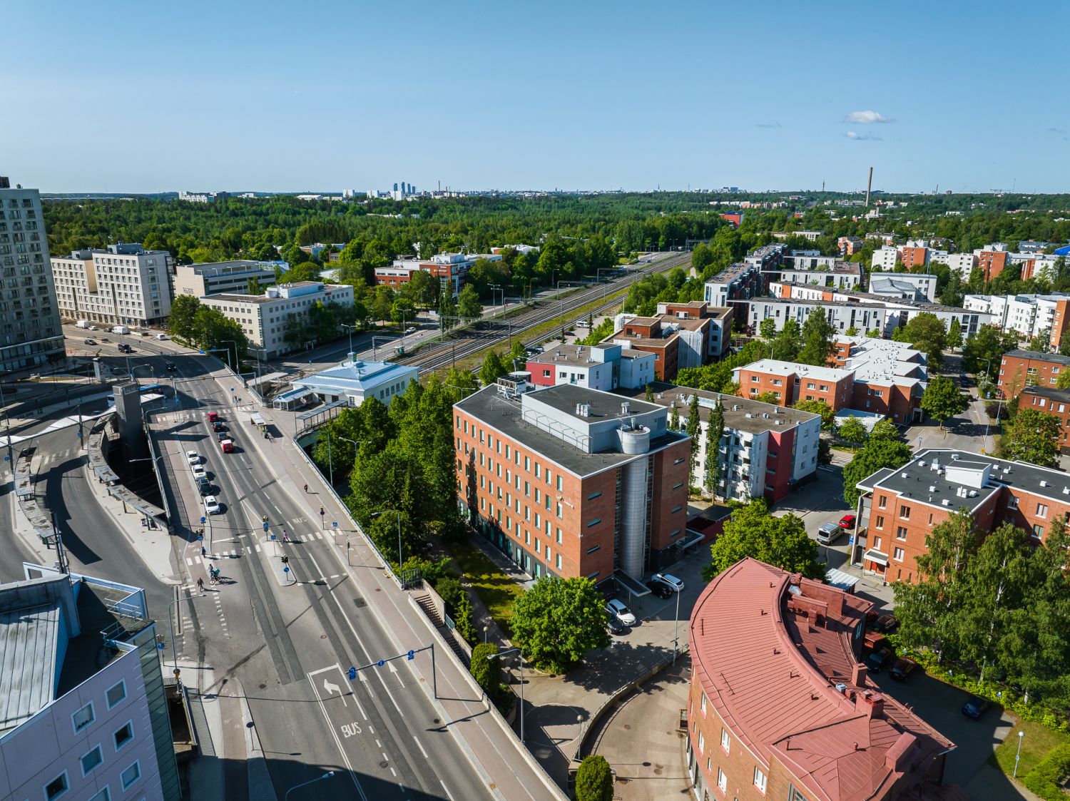 Ilmakuva kiinteistön takaa