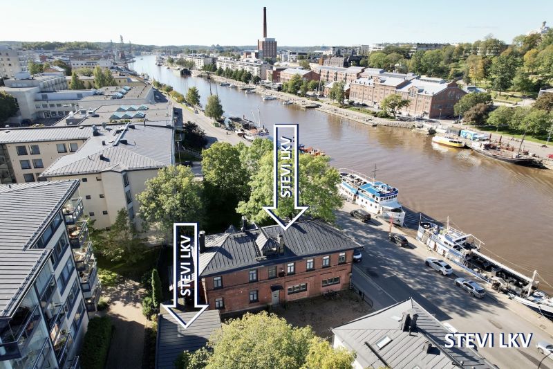 Toimistotilaa / Liiketilaa *Oma kiinteistö *Sijainti *Parkkipaikkoja *Jokimaisemat