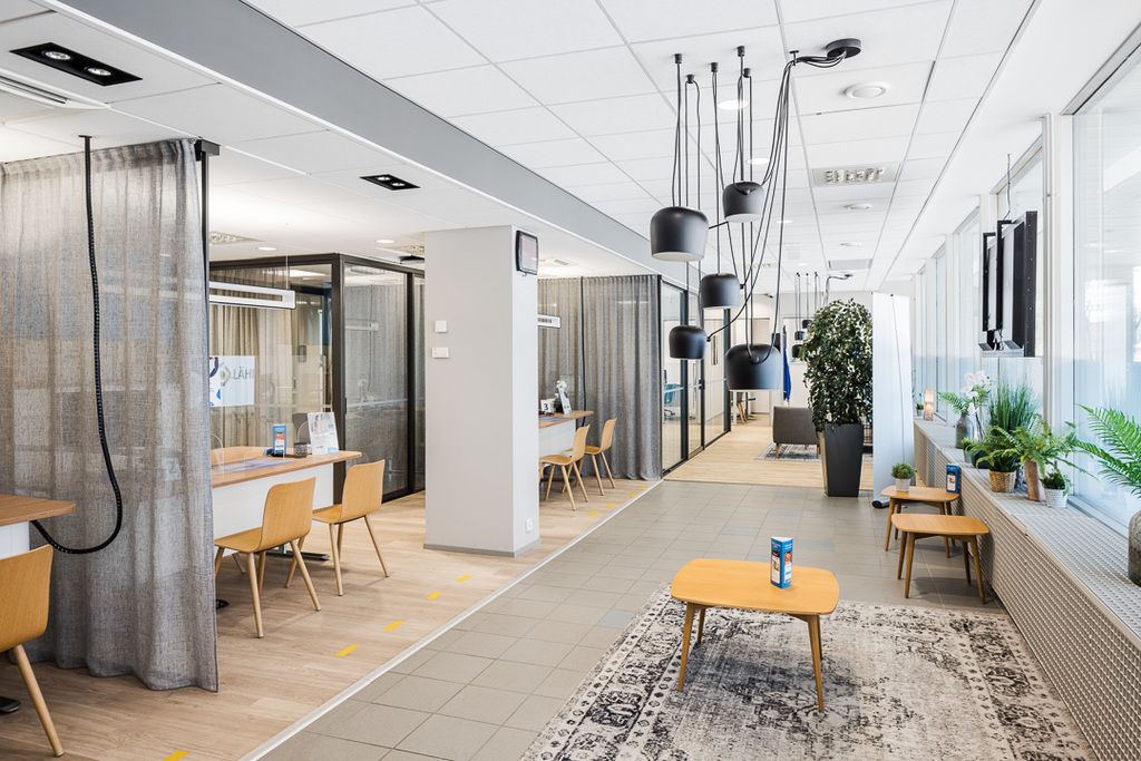Vuokrattavana liike- ja toimistotilaa Tikkurilassa.Tämä 592 m² tila jakautuu kahteen kerrokseen. Katutasossa on liiketilaa ja toisessa kerroksessa toimistotilaa. Kerrokset on yhdistetty sisäportaalla. Tila on hyvässä kunnossa. Vapautuminen kesällä 2025.Kielotie 7 on toimistokiinteistö, joka on n...