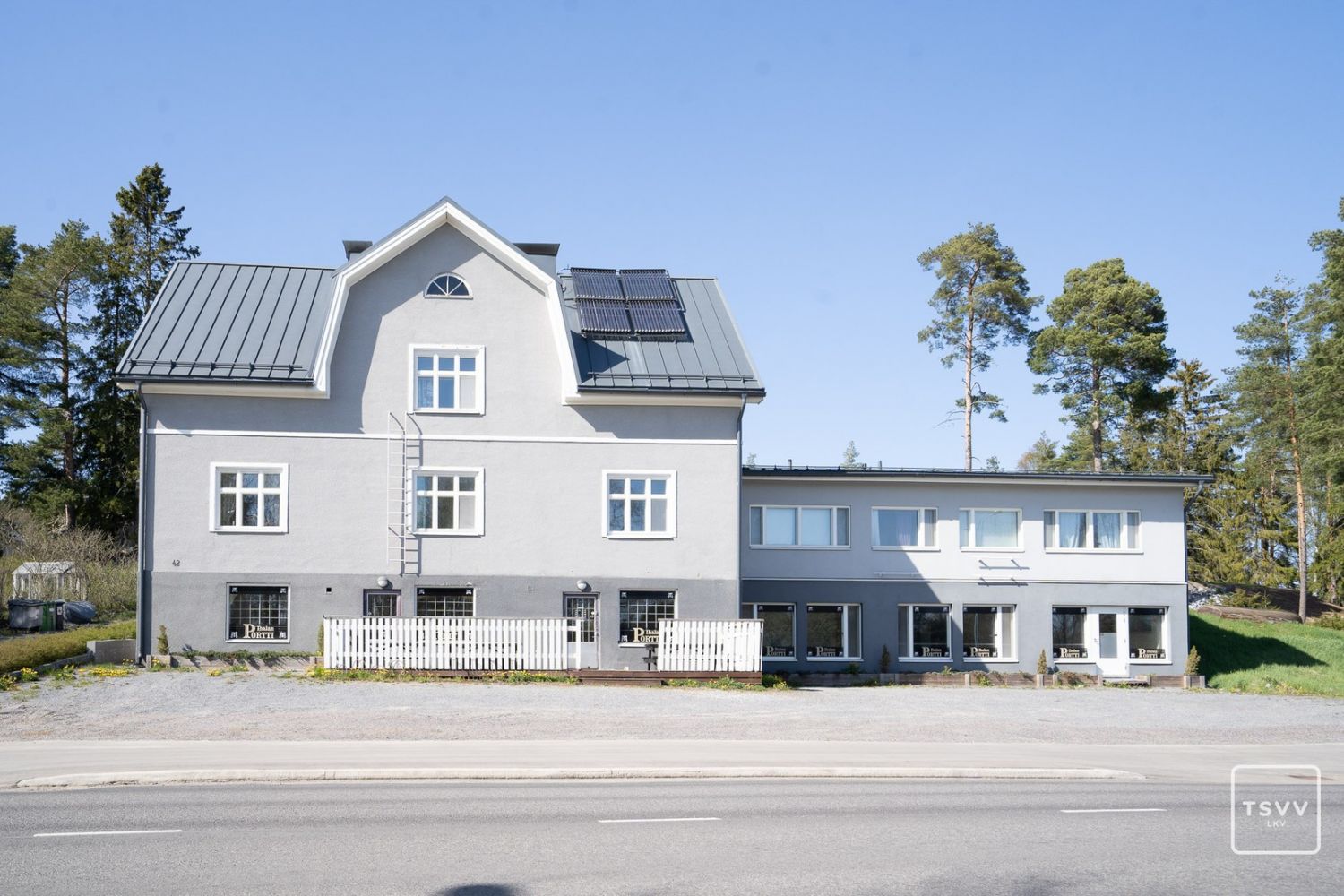 Tila soveltuu moneen eri käyttötarkoitukseen. Tilassa aiemmin toiminut bubiHeti vapaana !Tiedustelut ja esittelyt Jouko Reijonen 0400 570098 jouko.reijonen@tsvv.fi